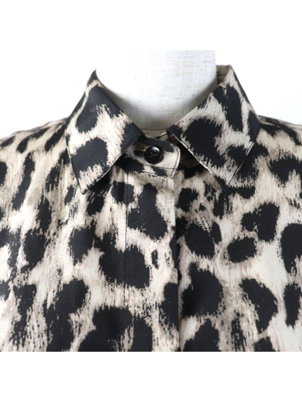 Saint Laurent Paris 100% Silk Leopard Print Long-sleeved Shirt - Picture 5 of 10